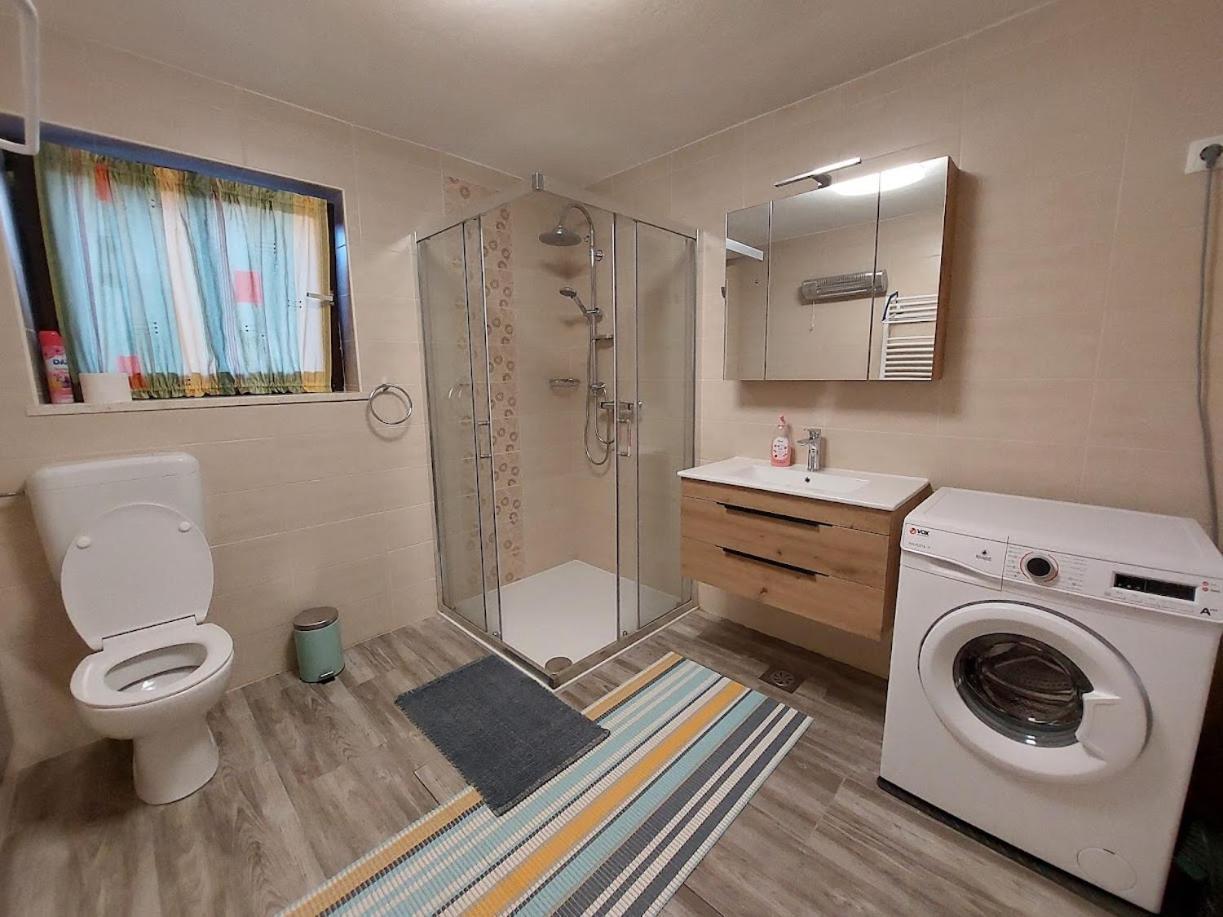 Apartma Zirovnik 戈雷尼斯卡地区采尔克列 外观 照片
