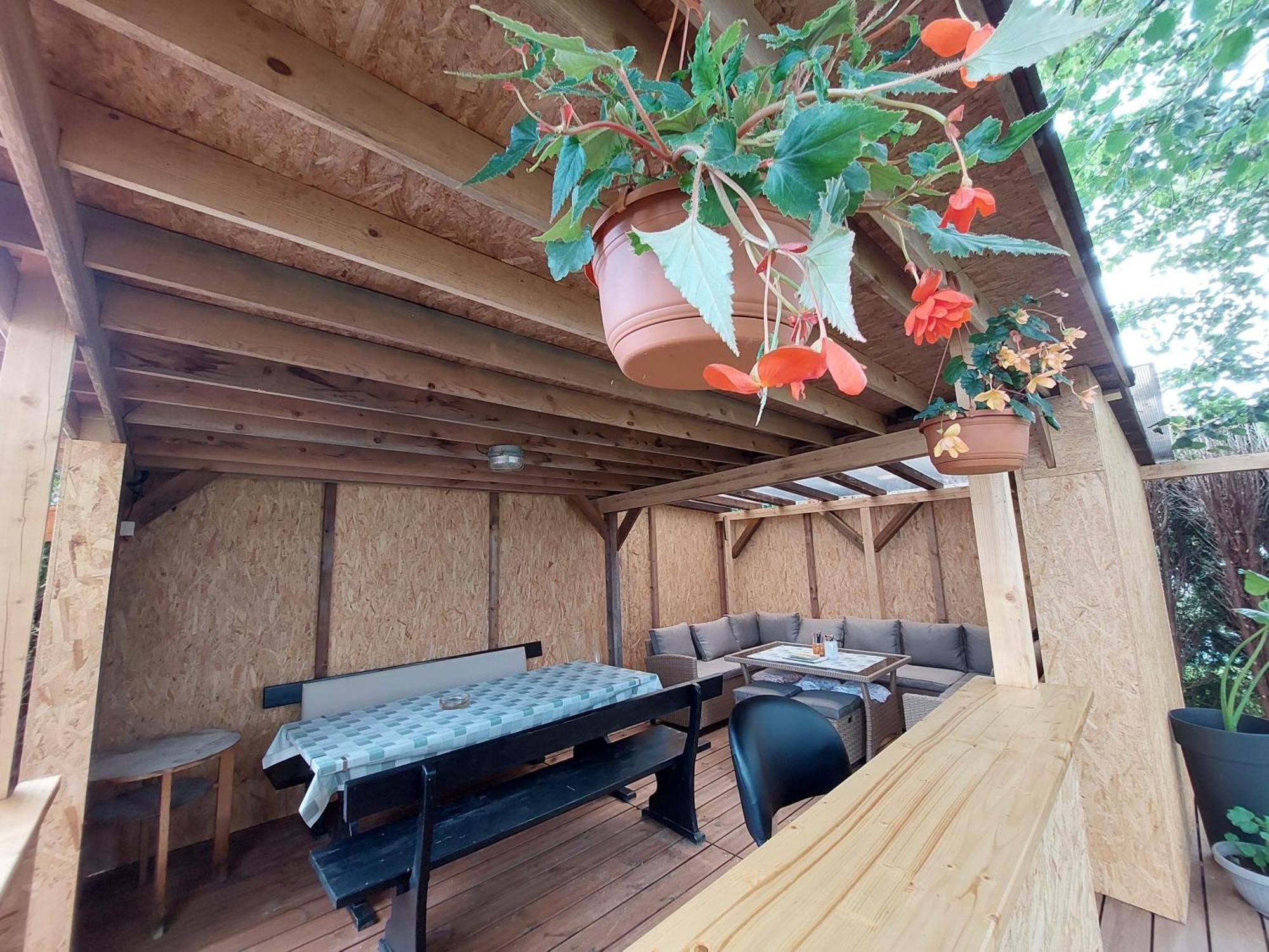Apartma Zirovnik 戈雷尼斯卡地区采尔克列 外观 照片